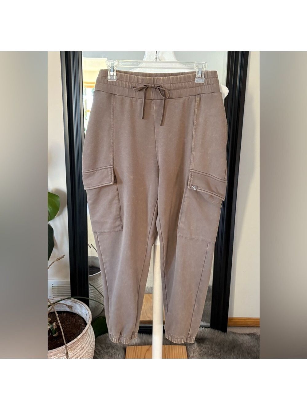 JOYLAB Brown Acid Wash Cargo Joggers - Picture 1 of 3